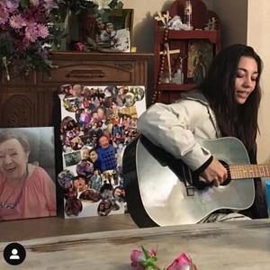 Meet your Posher, Crystal